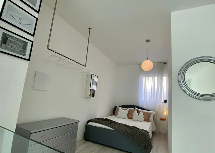 Scalabrini Loft
